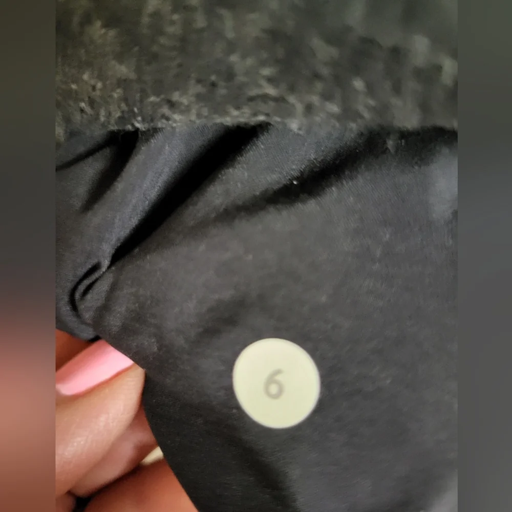 Lululemon Heathered Black City Bound Dress Size 6 - Picture 12 of 14